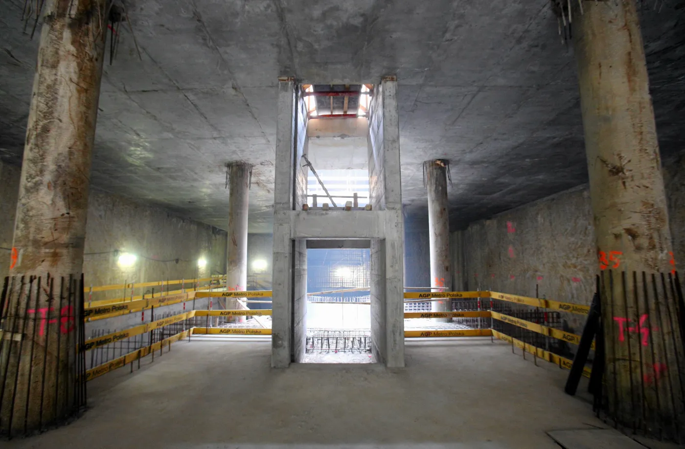 4900719-metro-warszawskie.jpg