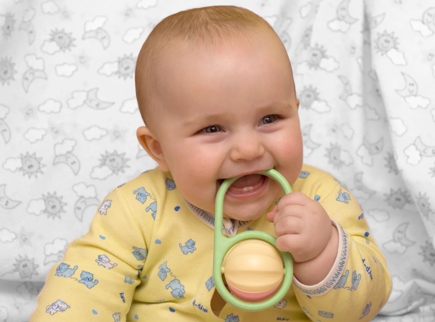 4206663-niemowle-gryzak.jpg