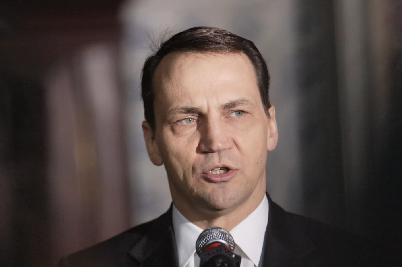 MSZ wycina ambasady. Kilkadziesiąt placówek pod nóż