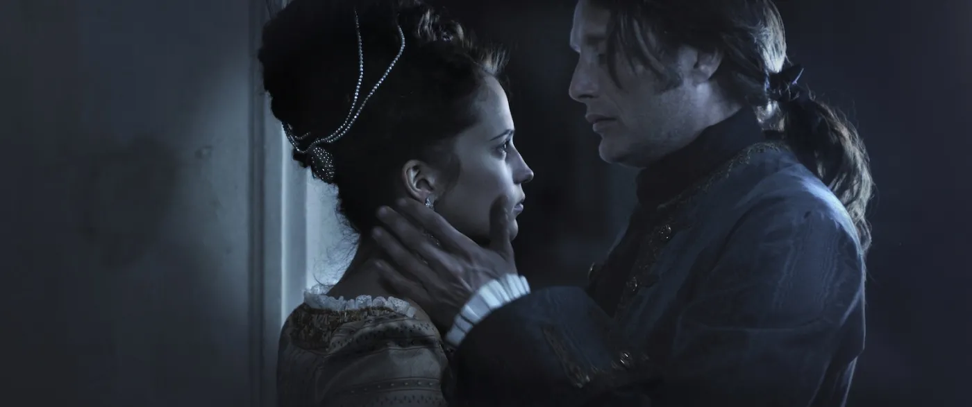 "Kochanek królowej" – miłosny trójkąt z nominacją do Oscara w tle