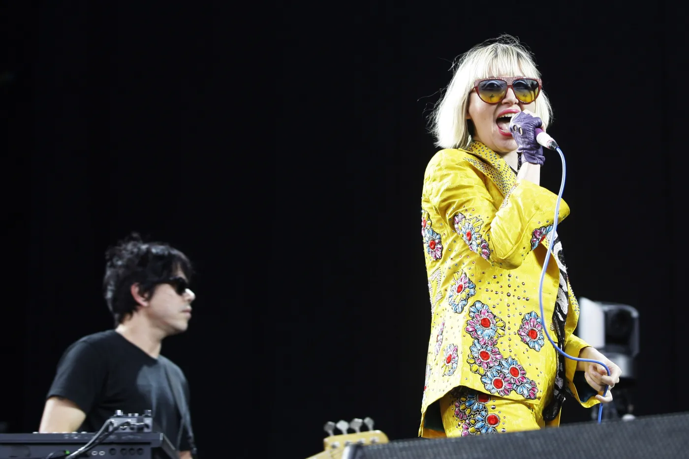 4704289-yeah-yeah-yeahs.jpg