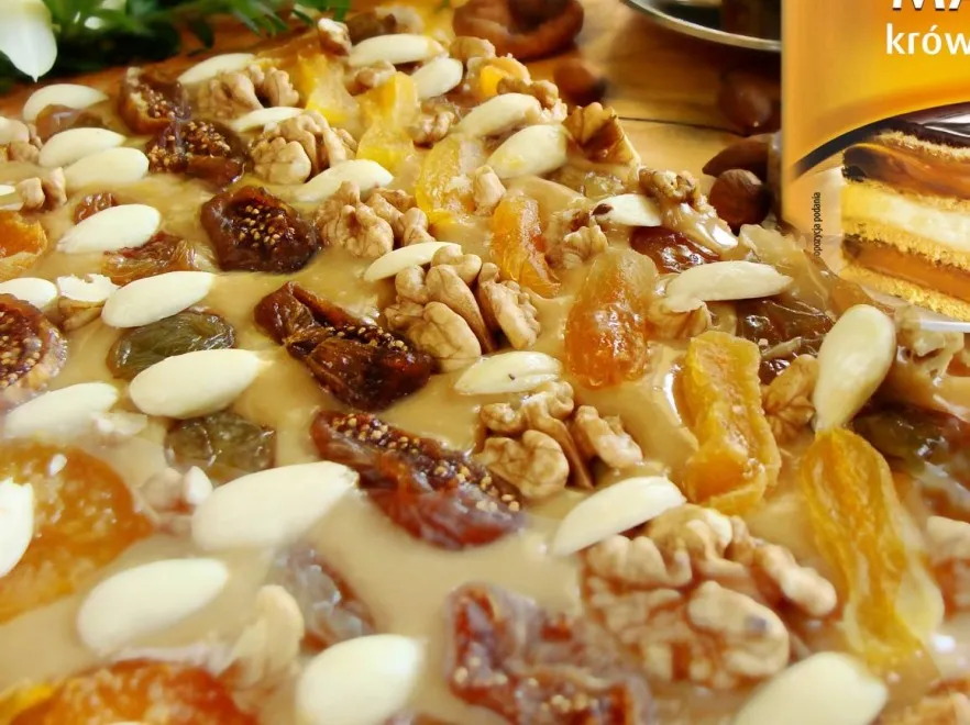 Świąteczna rozkosz dla podniebienia. Przepis na mazurek kajmakowy