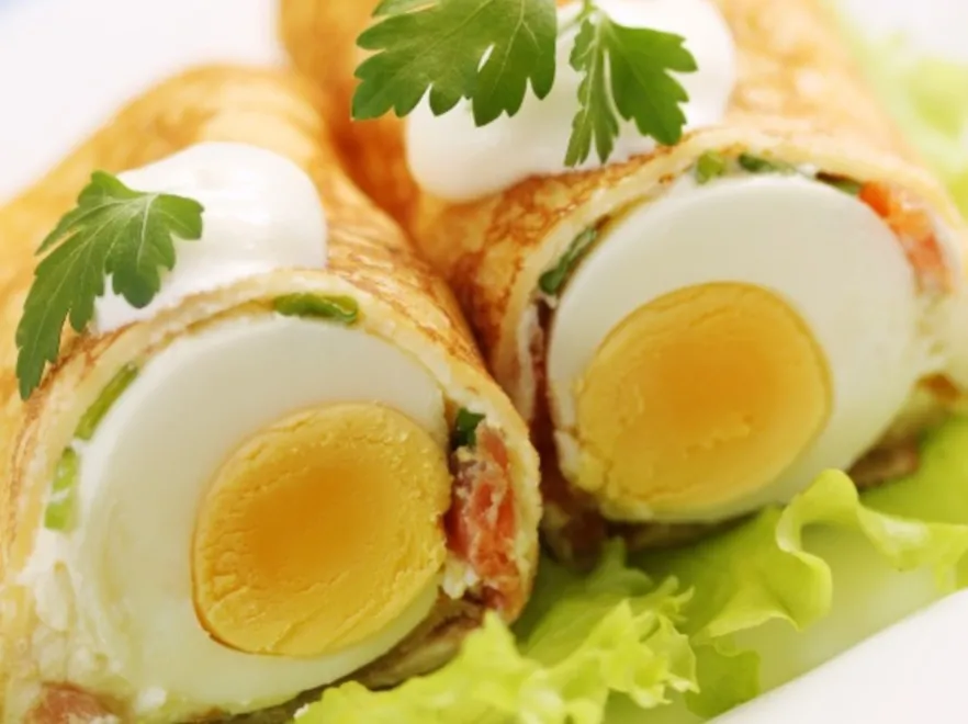 Wielkanocne danie dla opornych: naleśniki z jajem