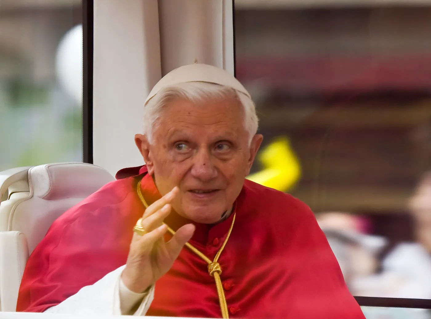 Papież-emeryt: Nie tuszowałem pedofilii