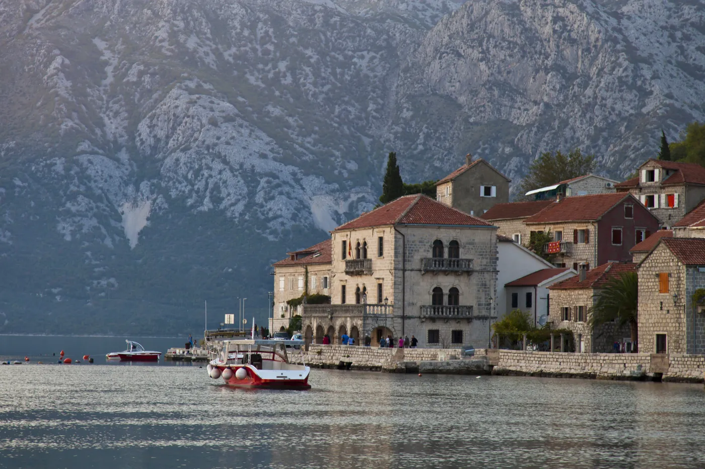 5284038-perast-czarnogora.jpg
