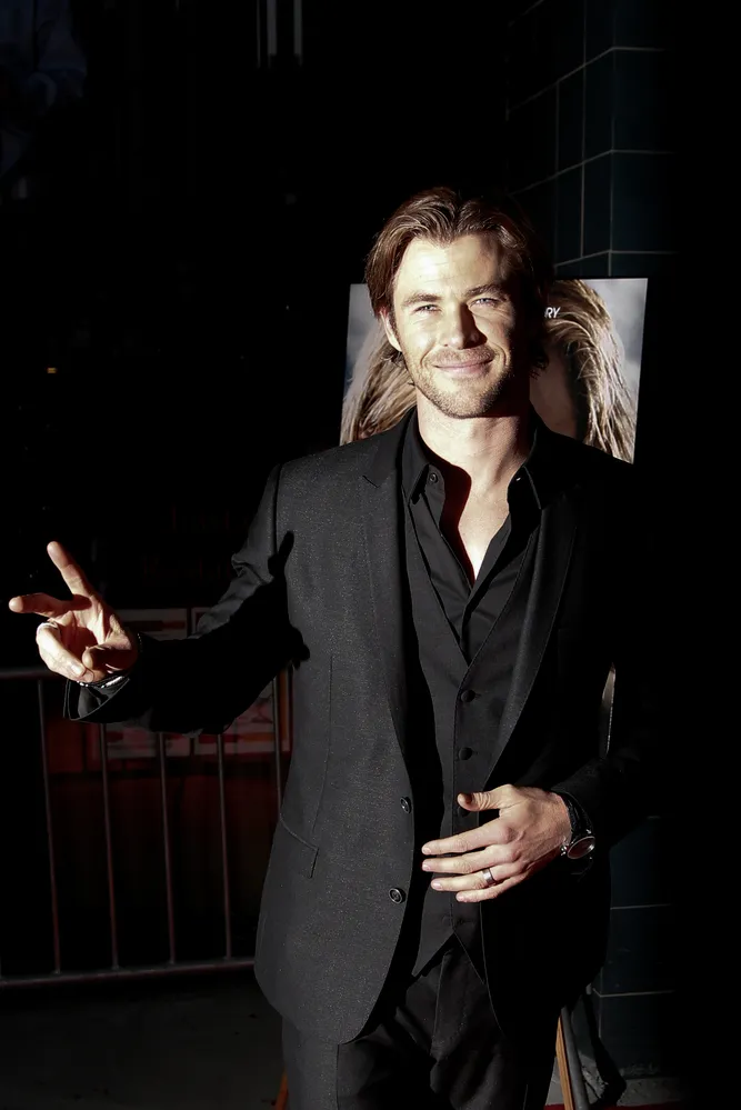 5487720-chris-hemsworth.jpg