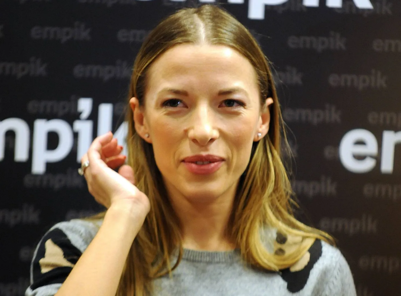 Trenerka killerka z sekty rodem? Dlaczego Polki kochają Ewę Chodakowską