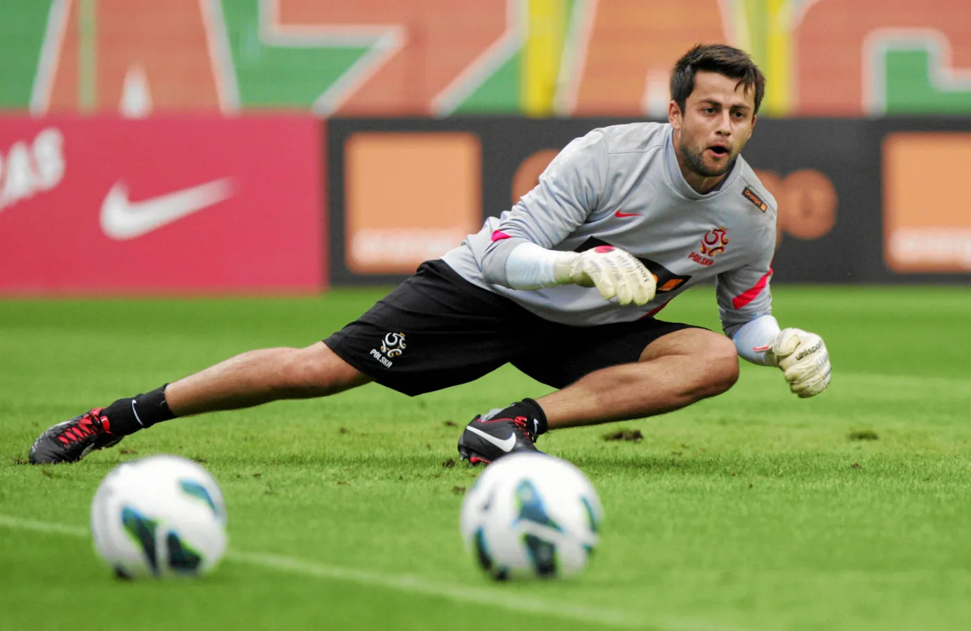 5883497-lukasz-fabianski.jpg