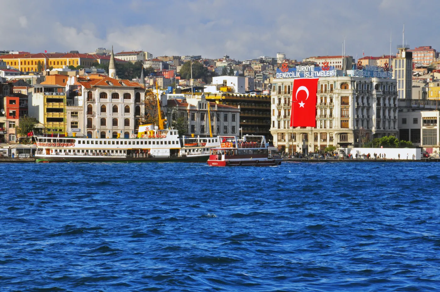 To pierwszy taki tunel. Połączył dwa kontynenty