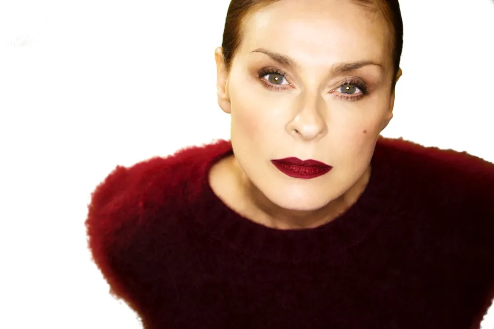 5431070-lisa-stansfield.jpg