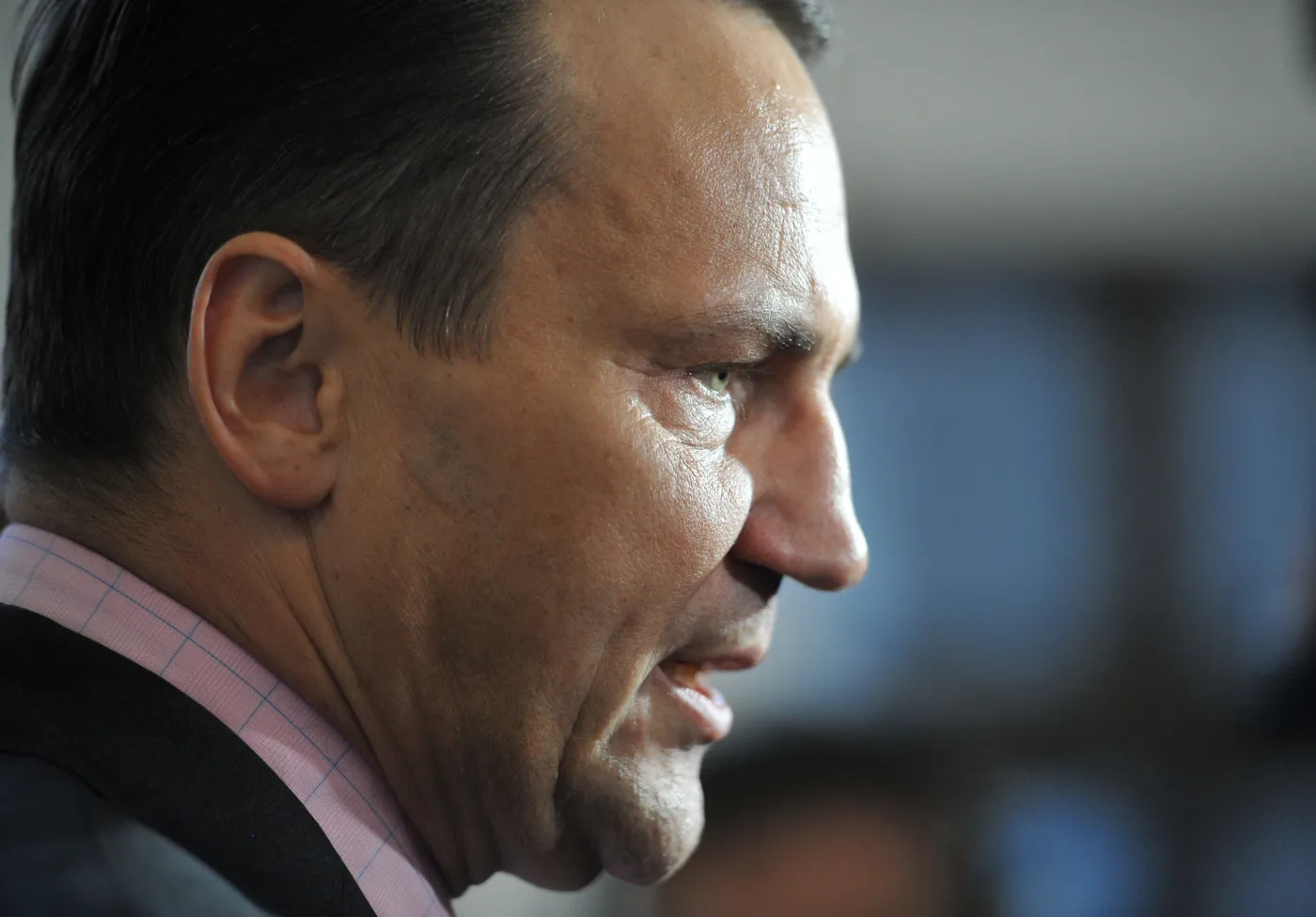 Nie rozliczajmy Sikorskiego z detali. Należą mu się gratulacje