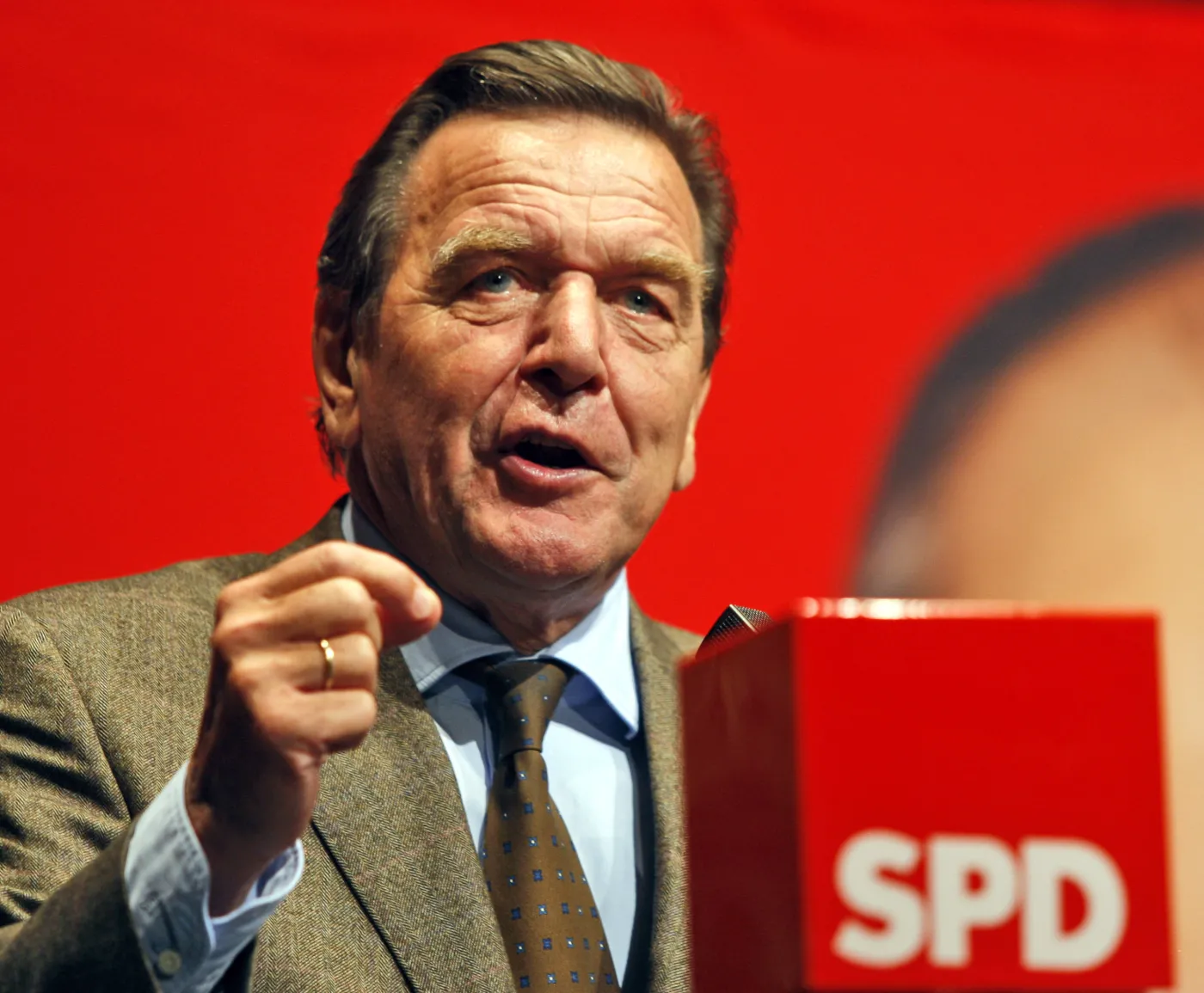 6190924-gerhard-schroeder.jpg