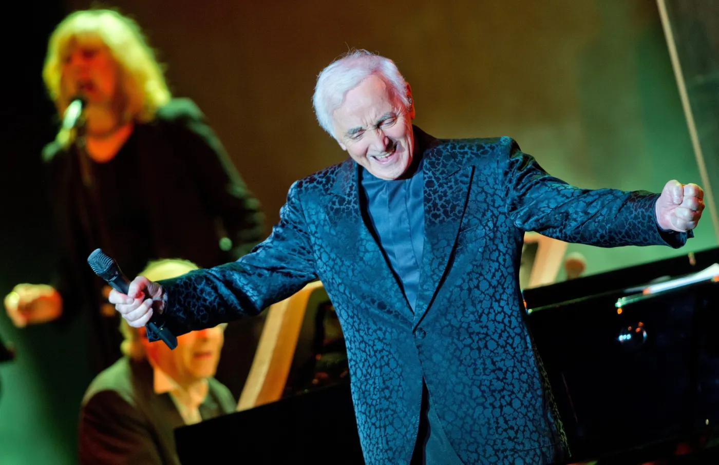 6328904-charles-aznavour.jpg