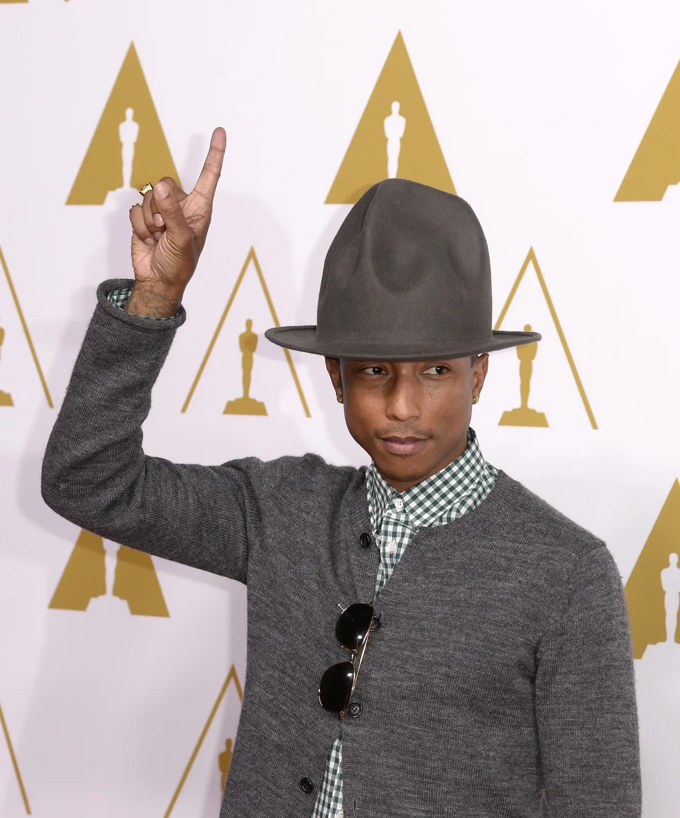 5927018-pharrell-williams.jpg