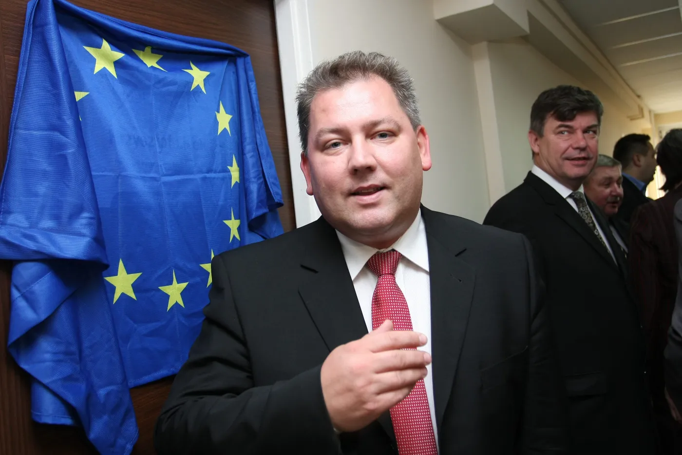 Kolejny europoseł z PO rezygnuje z kandydowania. Ciąży na nim wyrok