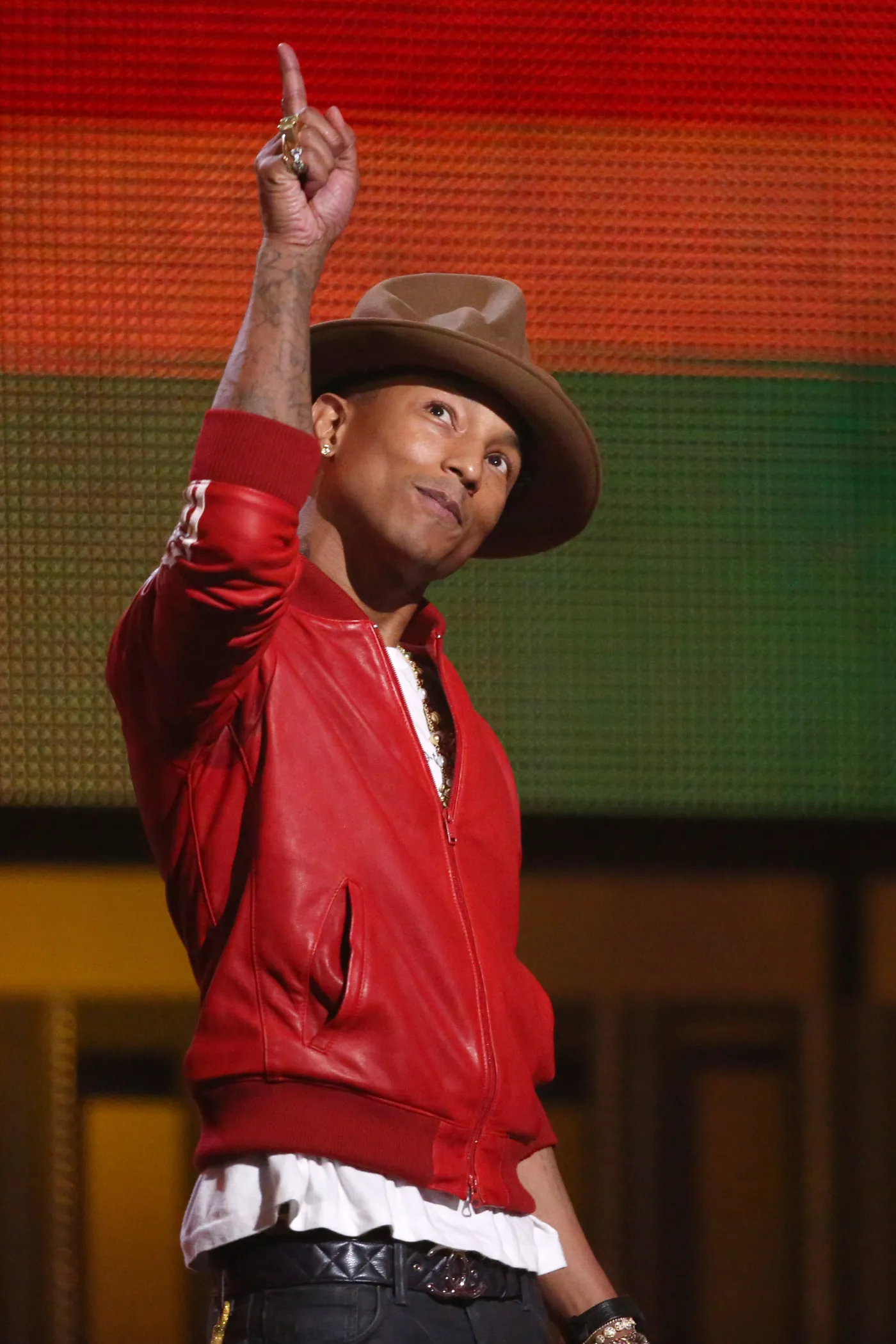 5958942-pharrell-williams.jpg
