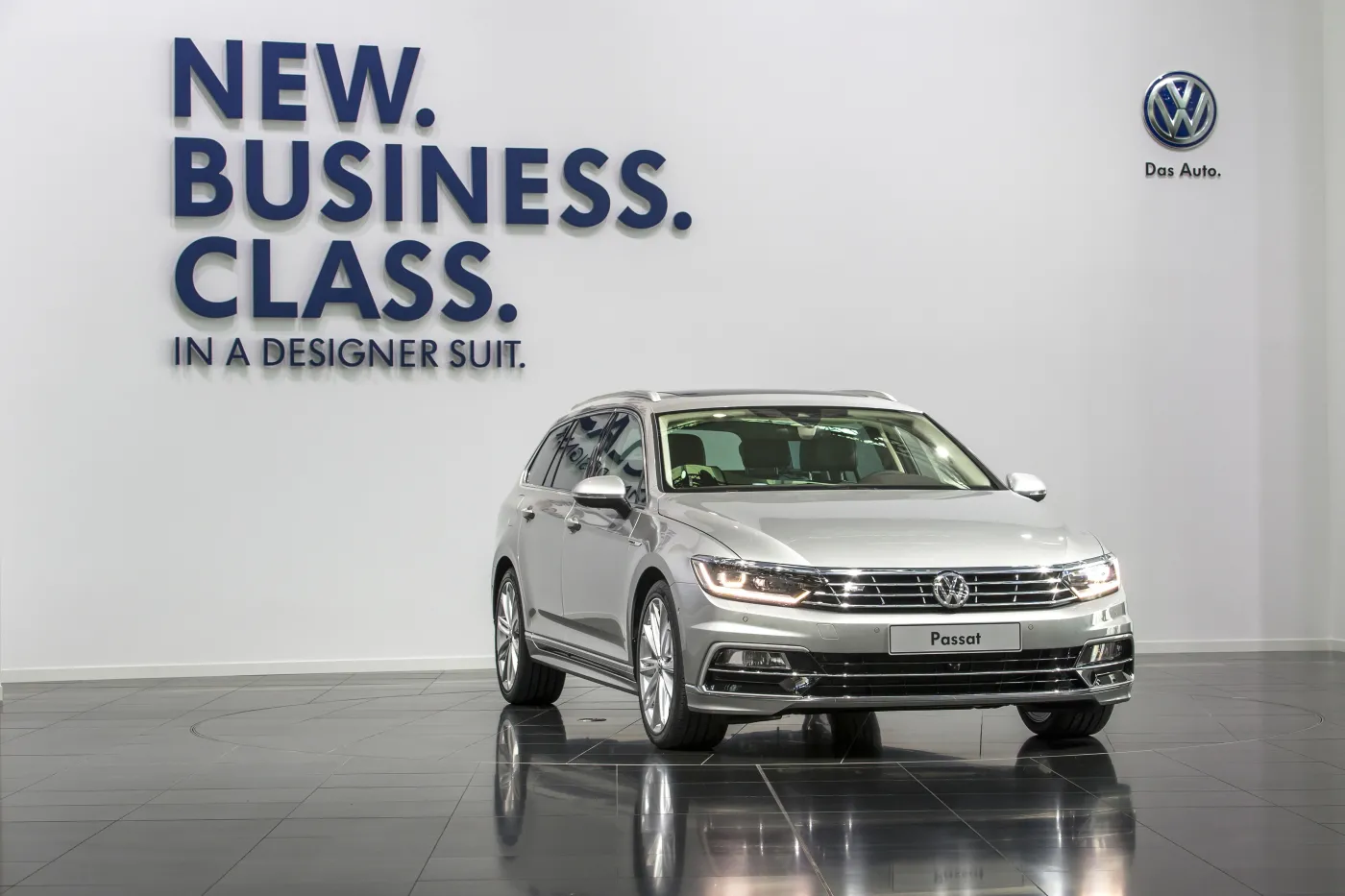6536995-volkswagen-passat.jpg