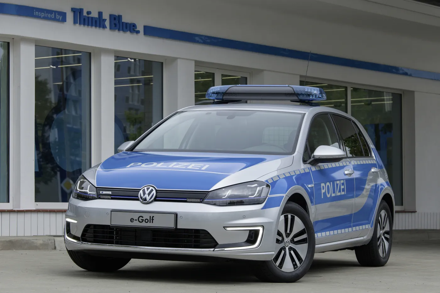 6778796-volkswagen-e-golf.jpg