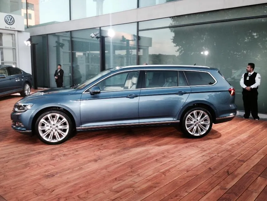 6536419-volkswagen-passat.jpg