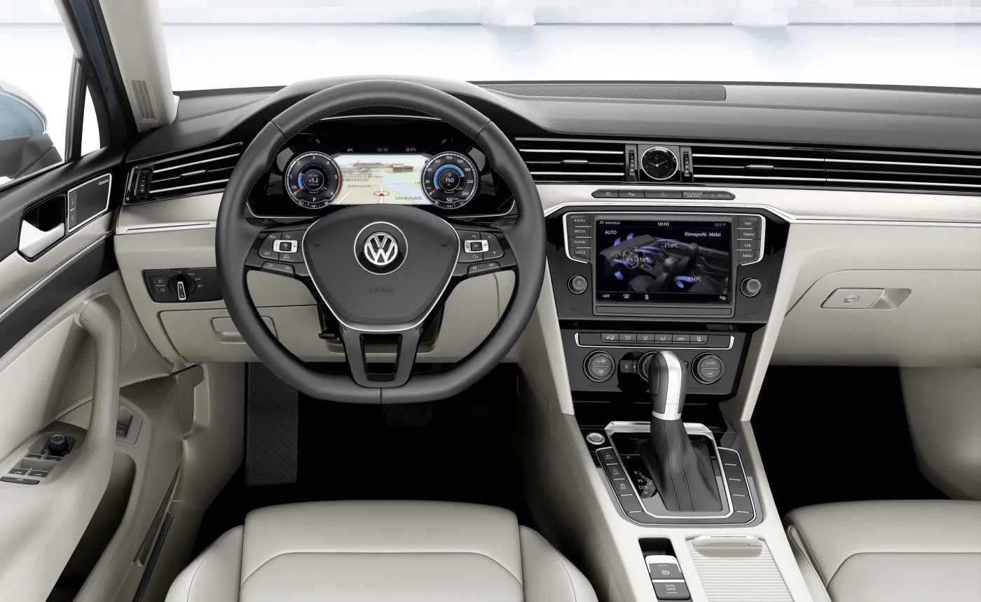 6536473-volkswagen-passat.jpg
