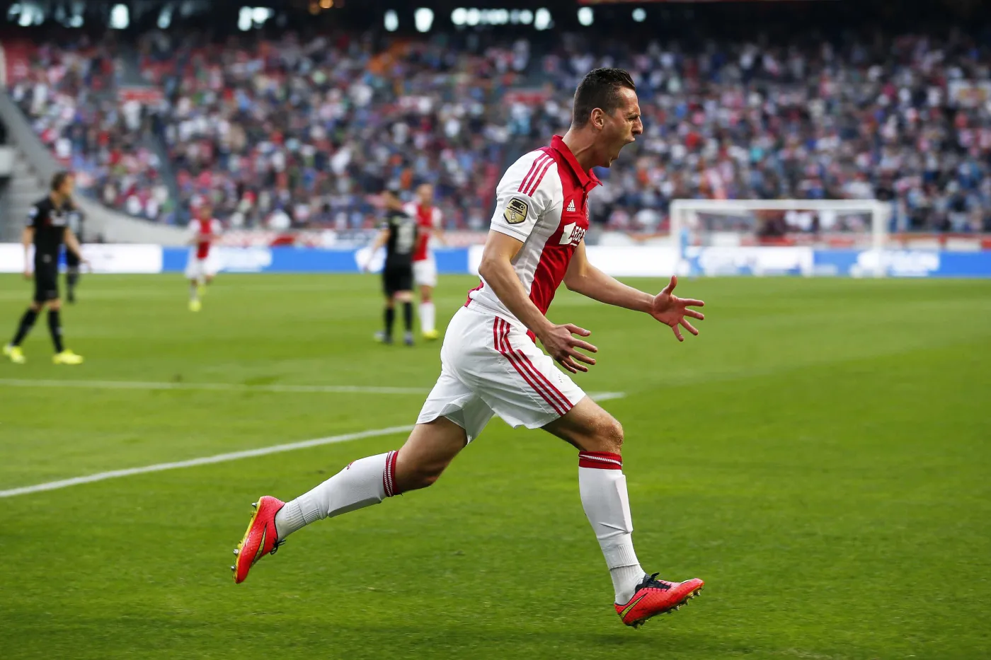 Dwie bramki Milika, gole Teodorczyka, Fojuta i Mierzejewskiego. WIDEO