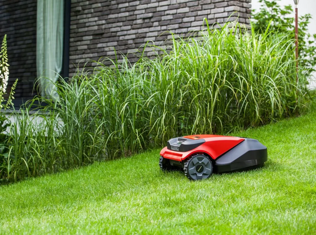 6351610-kosiarka-robomow.jpg