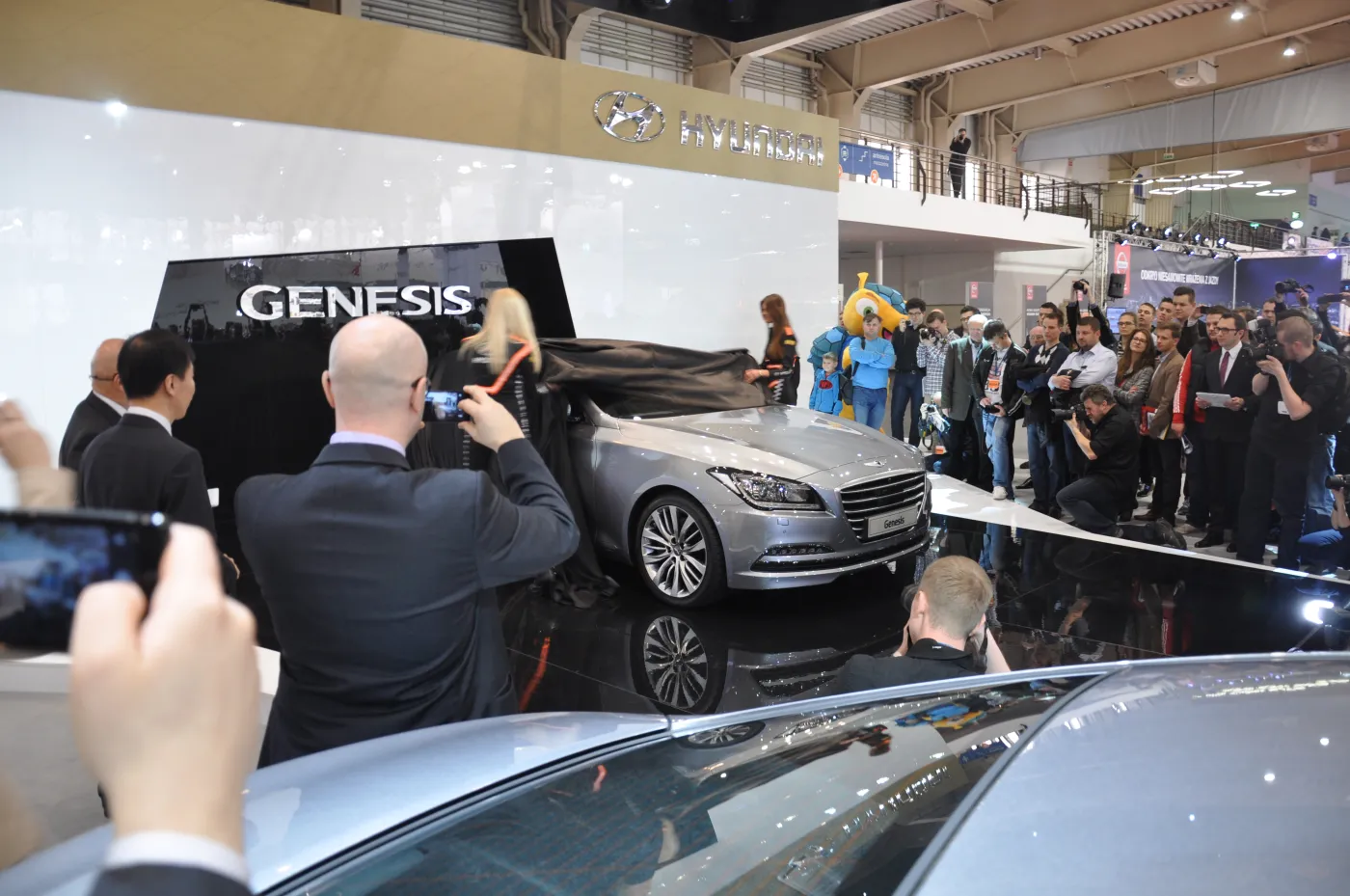 Hyundai wprowadził do Polski nową limuzynę! Oto genesis z napędem 4x4. ZDJĘCIA [AKTUALIZACJA]