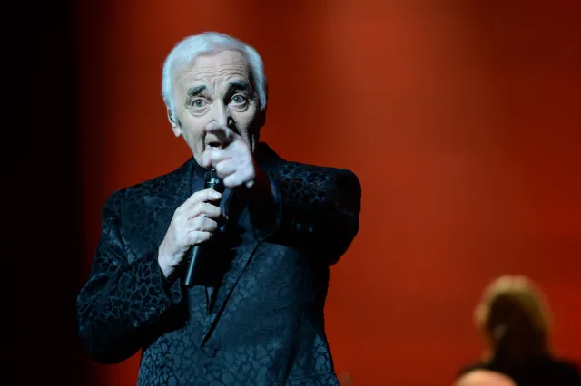 A Aznavour wciąż jest w formie. Legendarny piosenkarz zaśpiewał w Warszawie [ZDJĘCIA!]