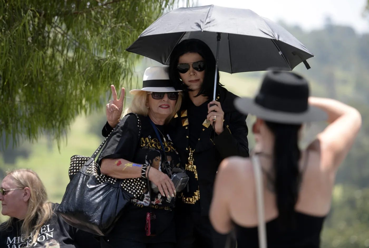 6486135-michael-jackson.jpg