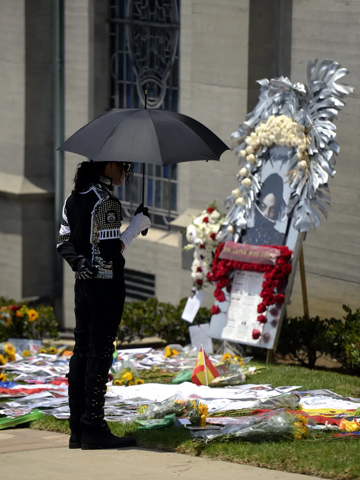 6486396-michael-jackson.jpg