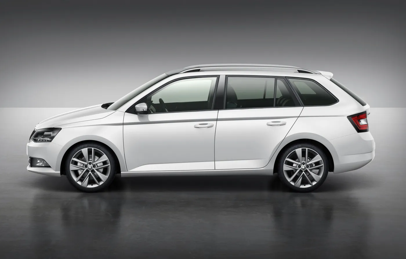 6881687-skoda-fabia-kombi.jpg