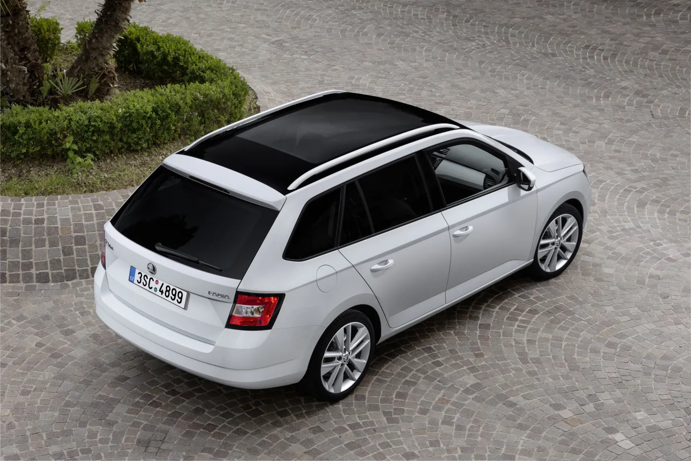 7197465-skoda-fabia-kombi.jpg