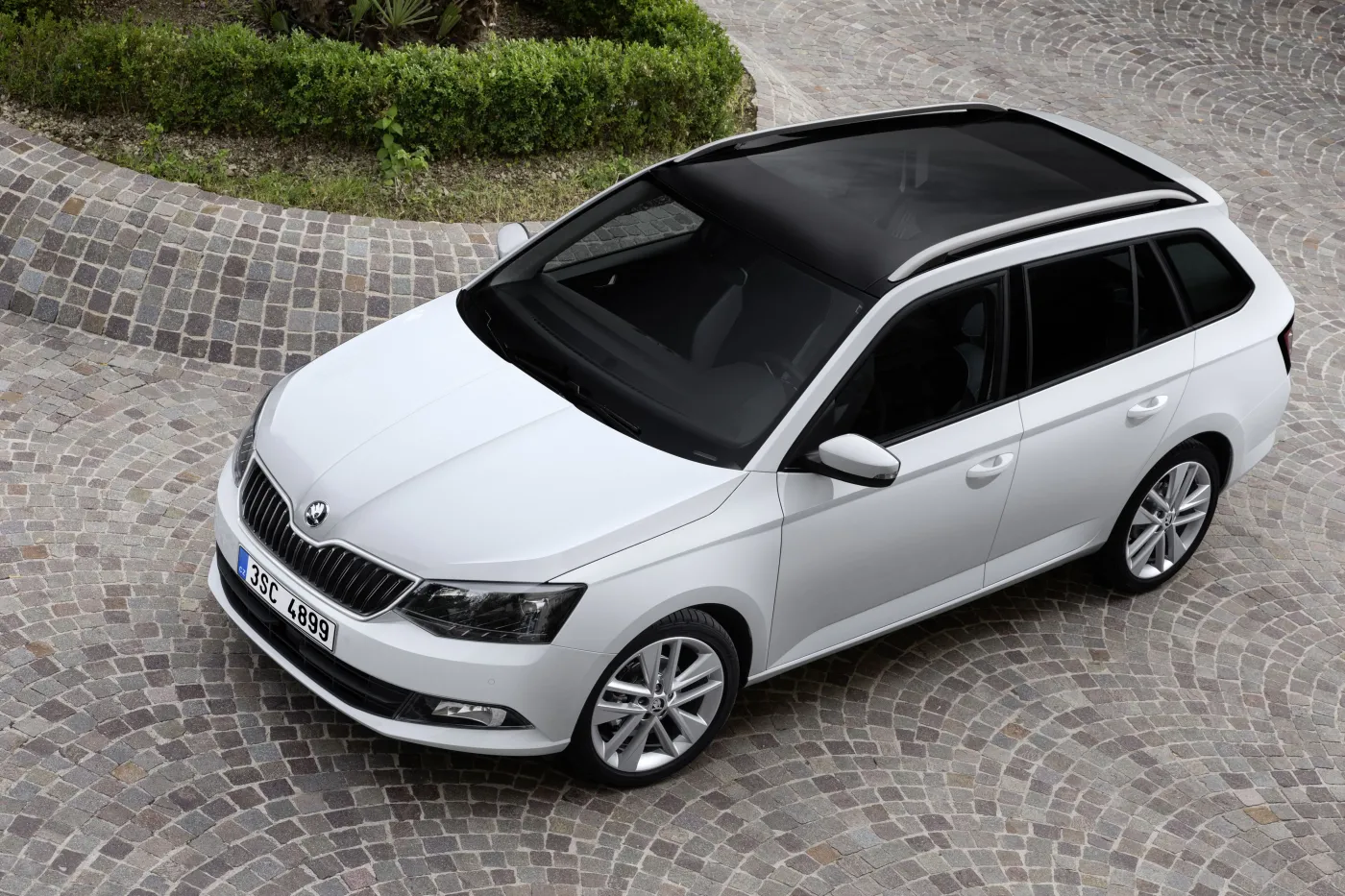 7197552-skoda-fabia-kombi.jpg