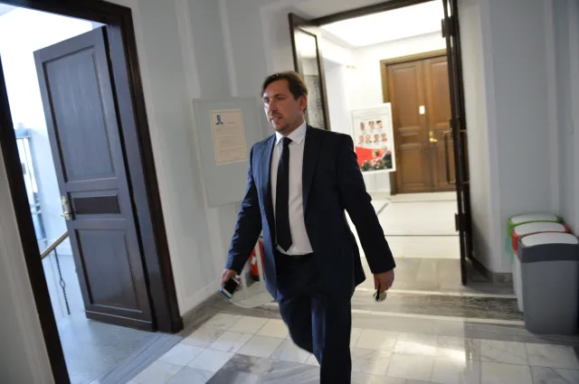 Jest akt oskarżenia przeciwko agentowi Tomkowi ws. willi Kwaśniewskich