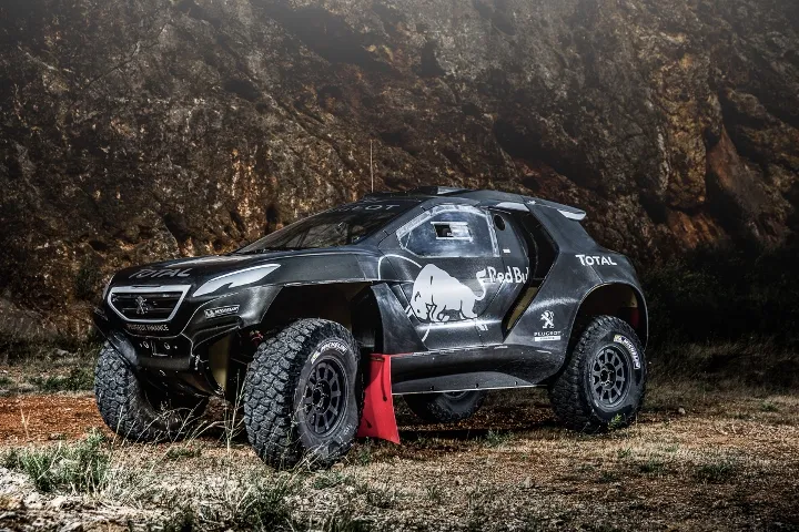 6846526-peugeot-2008-dkr.jpg