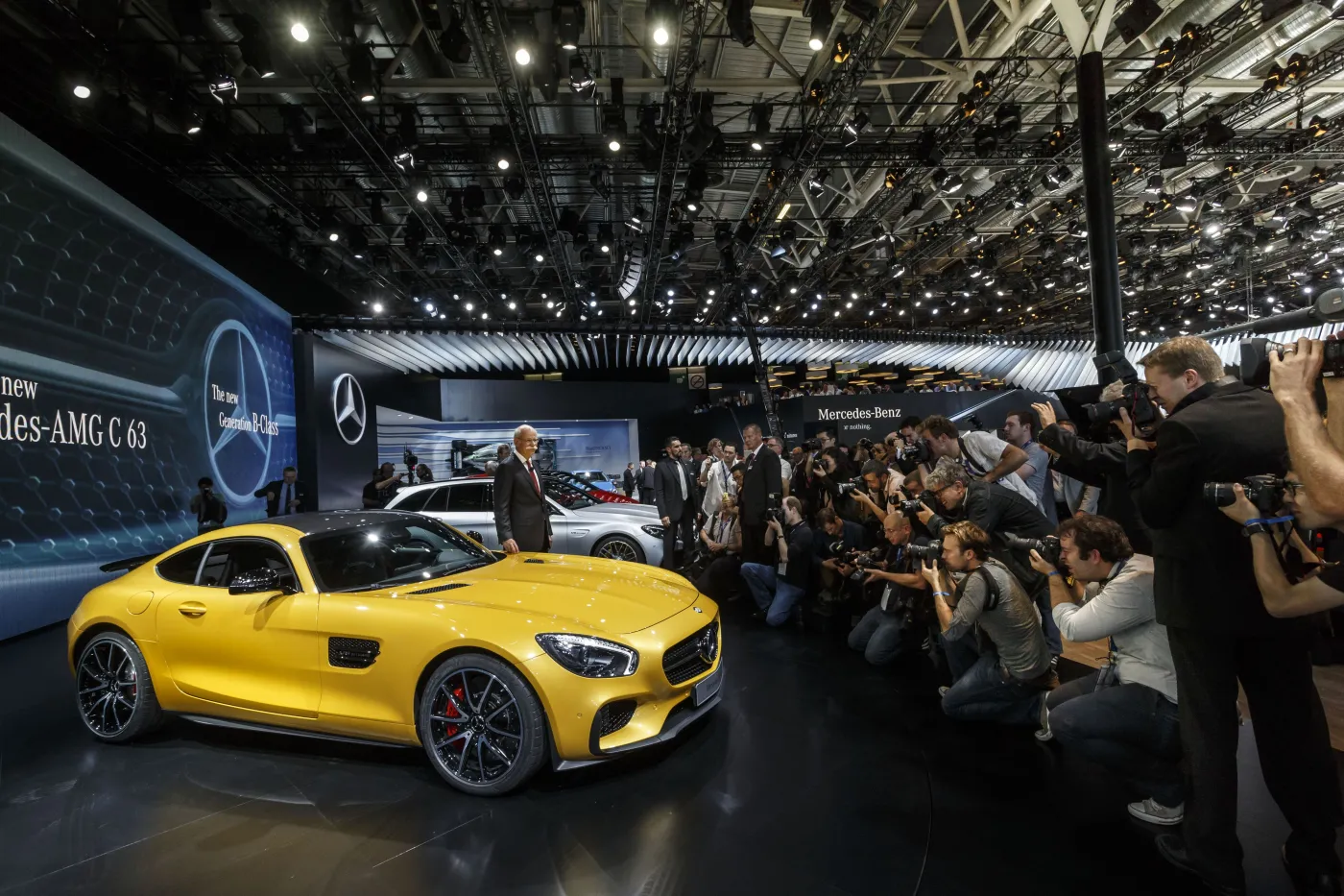 6907264-mercedes-amg-gt.jpg