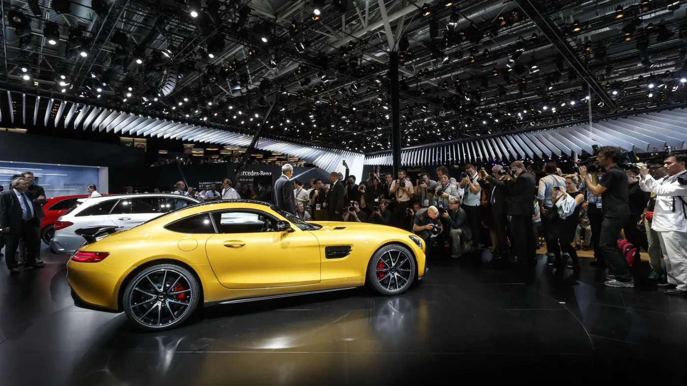 6907293-mercedes-amg-gt.jpg