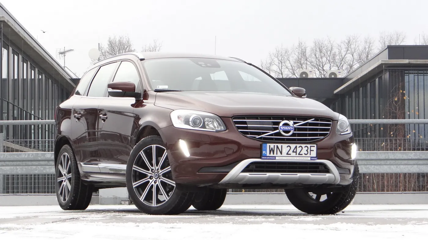 6451693-volvo-xc60-d5-awd.jpg