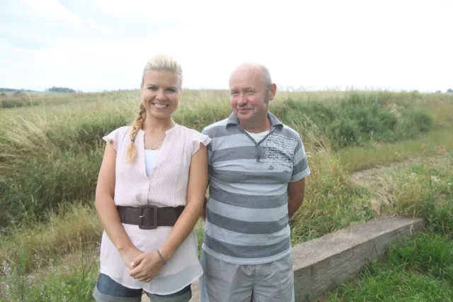 Wielkie swatanie rolnika w TVP, czyli jak naturszczyk wygrywa z plastikiem