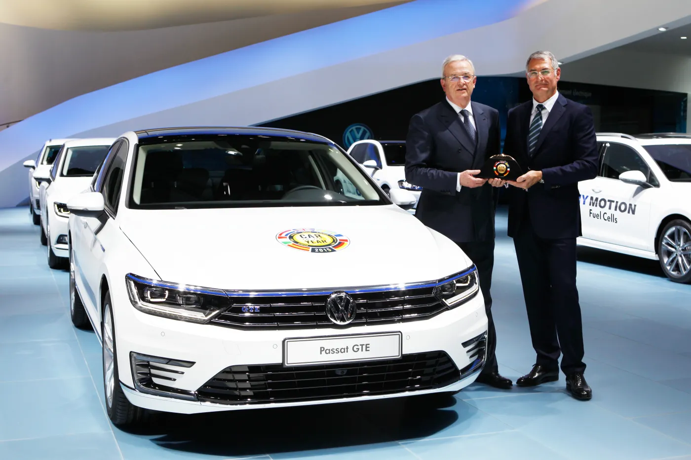 7491901-volkswagen-passat.jpg