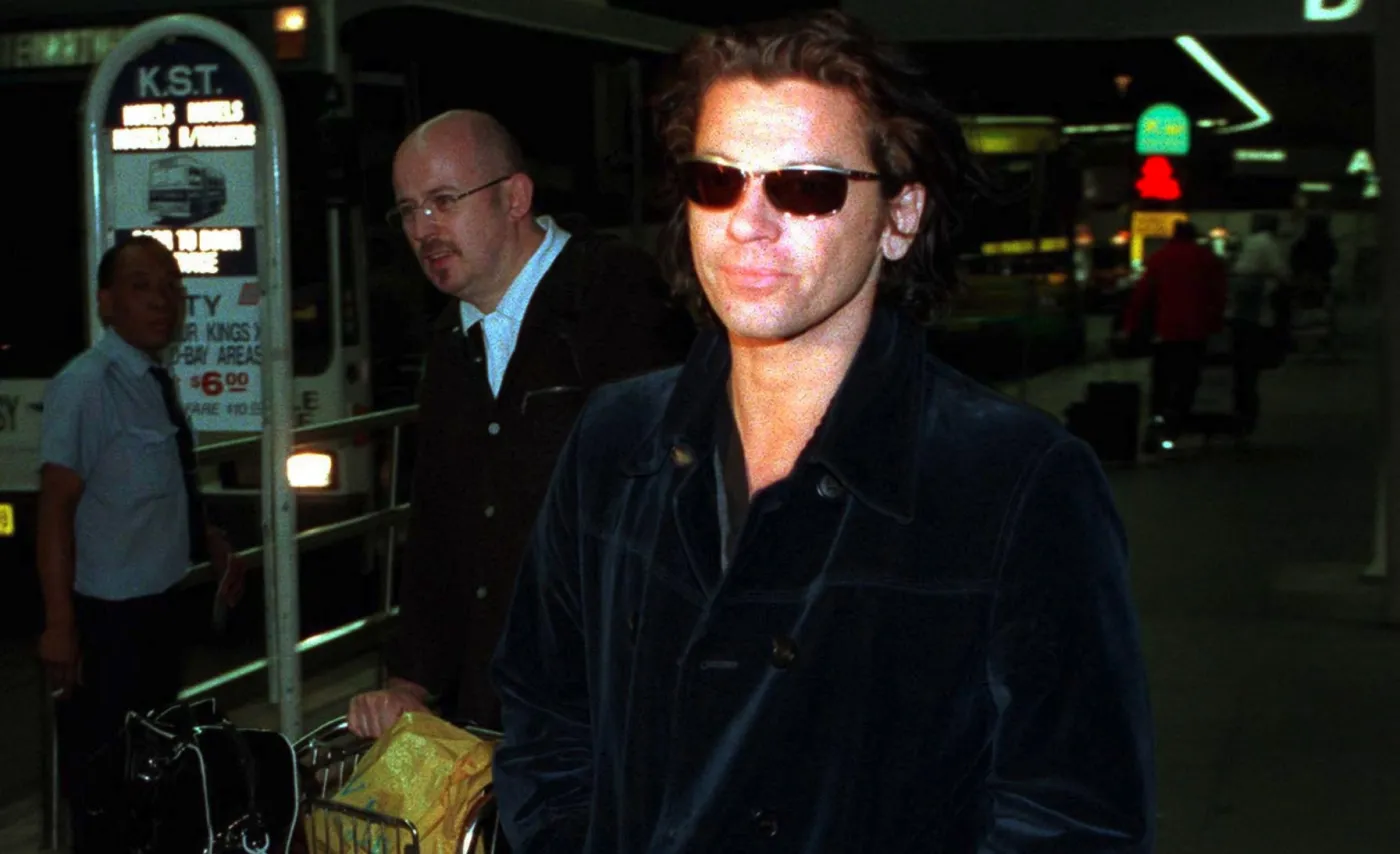 7609066-michael-hutchence.jpg