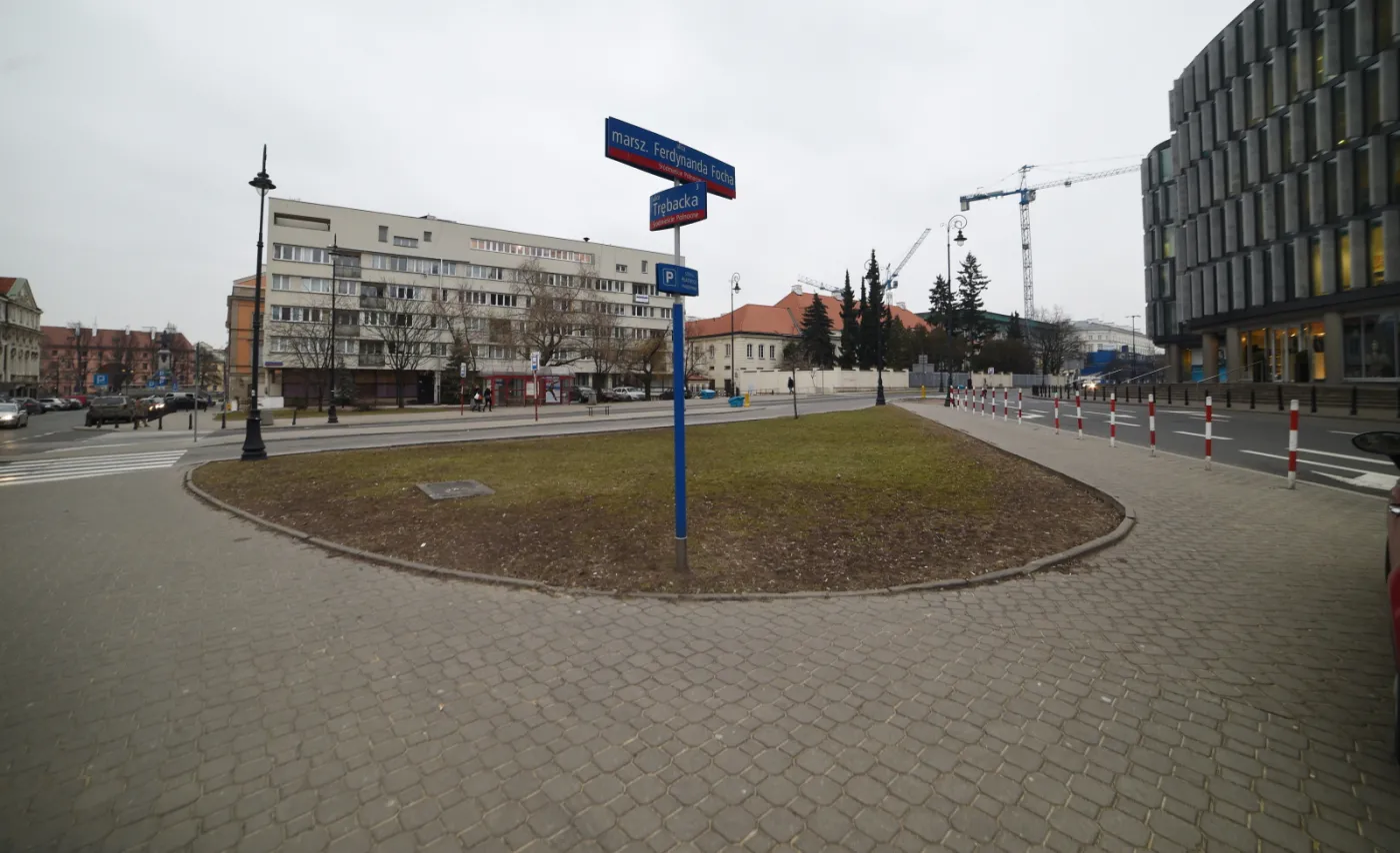 Pomnika smoleńskiego jeszcze nie ma, a już jest problem? PiS: Miejsce jest objęte roszczeniami