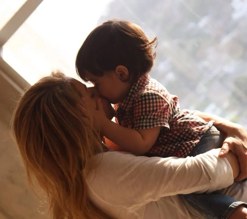 6994333-shakira-z-synkiem.jpg