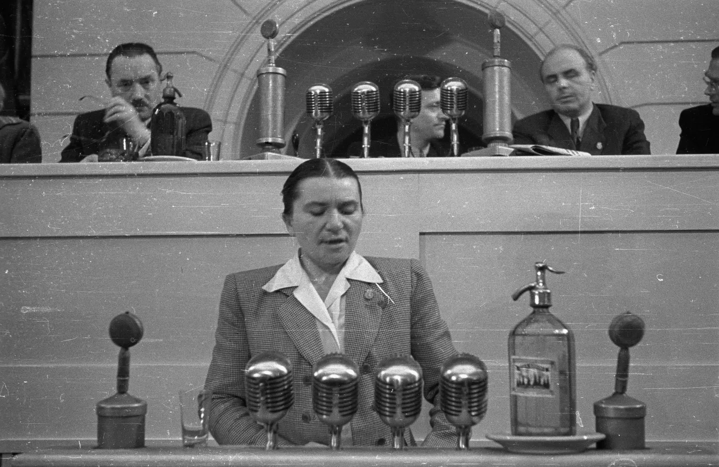 Wanda Jakubowska, babochłop z wąsem czy babka polskiego filmu?