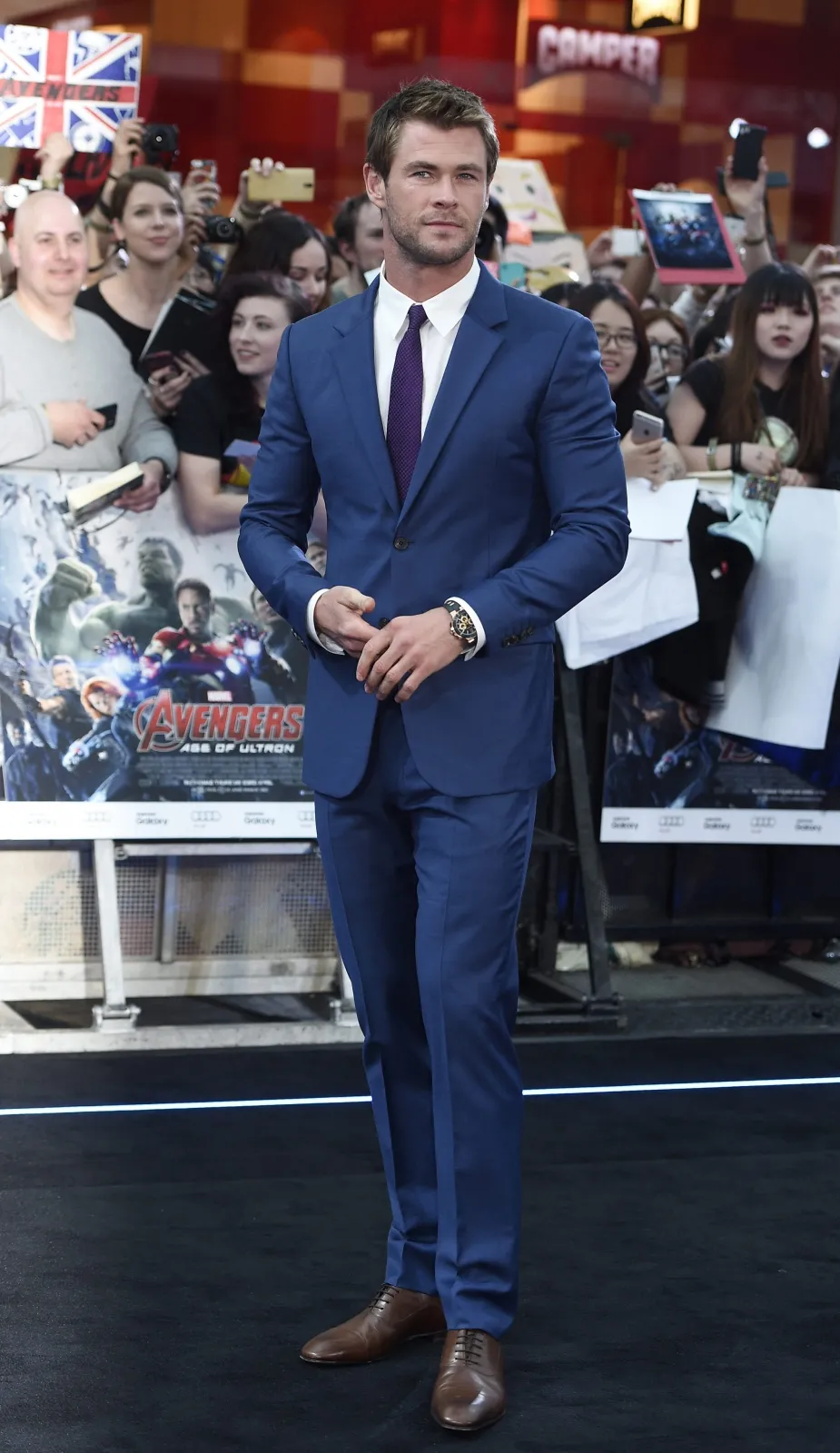 7683427-chris-hemsworth.jpg