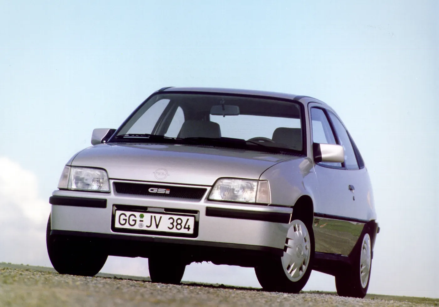 7735394-opel-kadett-e-gsi.jpg