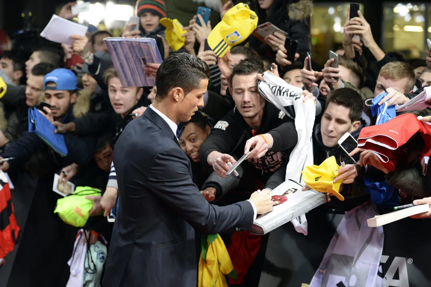 7296872-cristiano-ronaldo.jpg