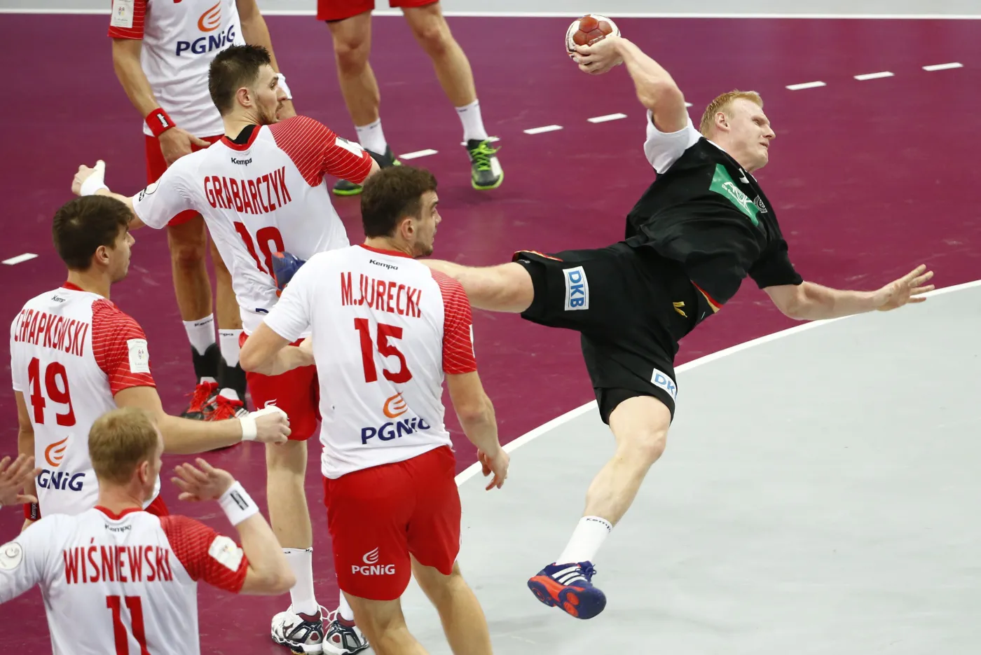 Polacy drogę po medal na mundialu w Katarze zaczęli od porażki z Niemcami. ZDJĘCIA