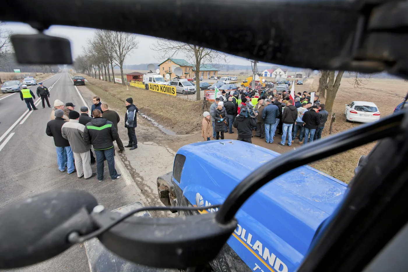 "Paprykarz" dołączył do rolników. Ciągniki jadą na Warszawę...