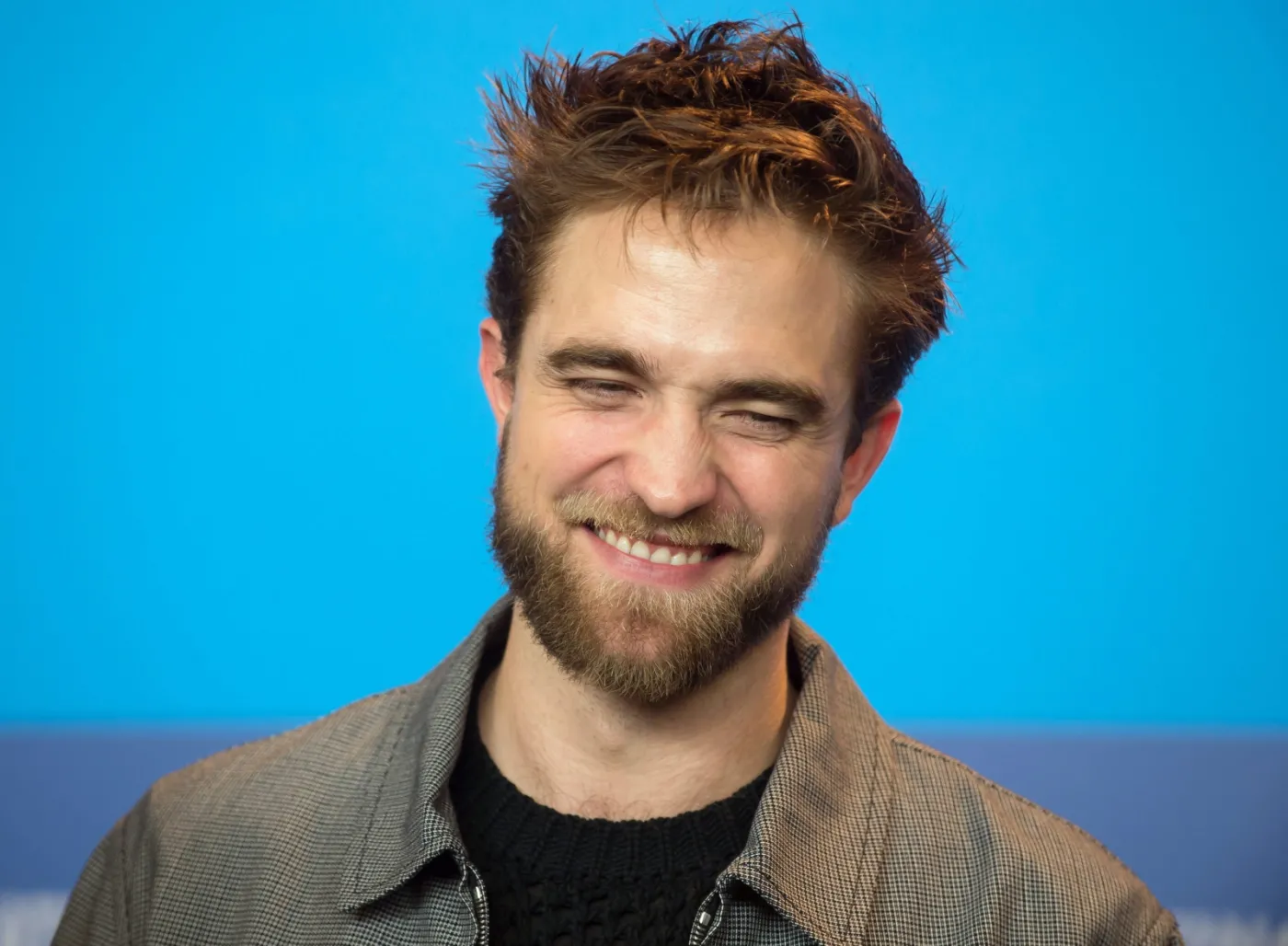 7405629-robert-pattinson.jpg